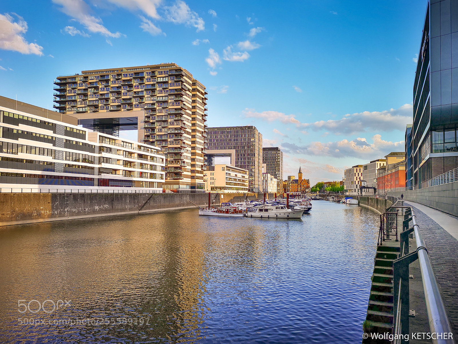 HUAWEI CLT-L29 sample photo. Rheinauhafen photography