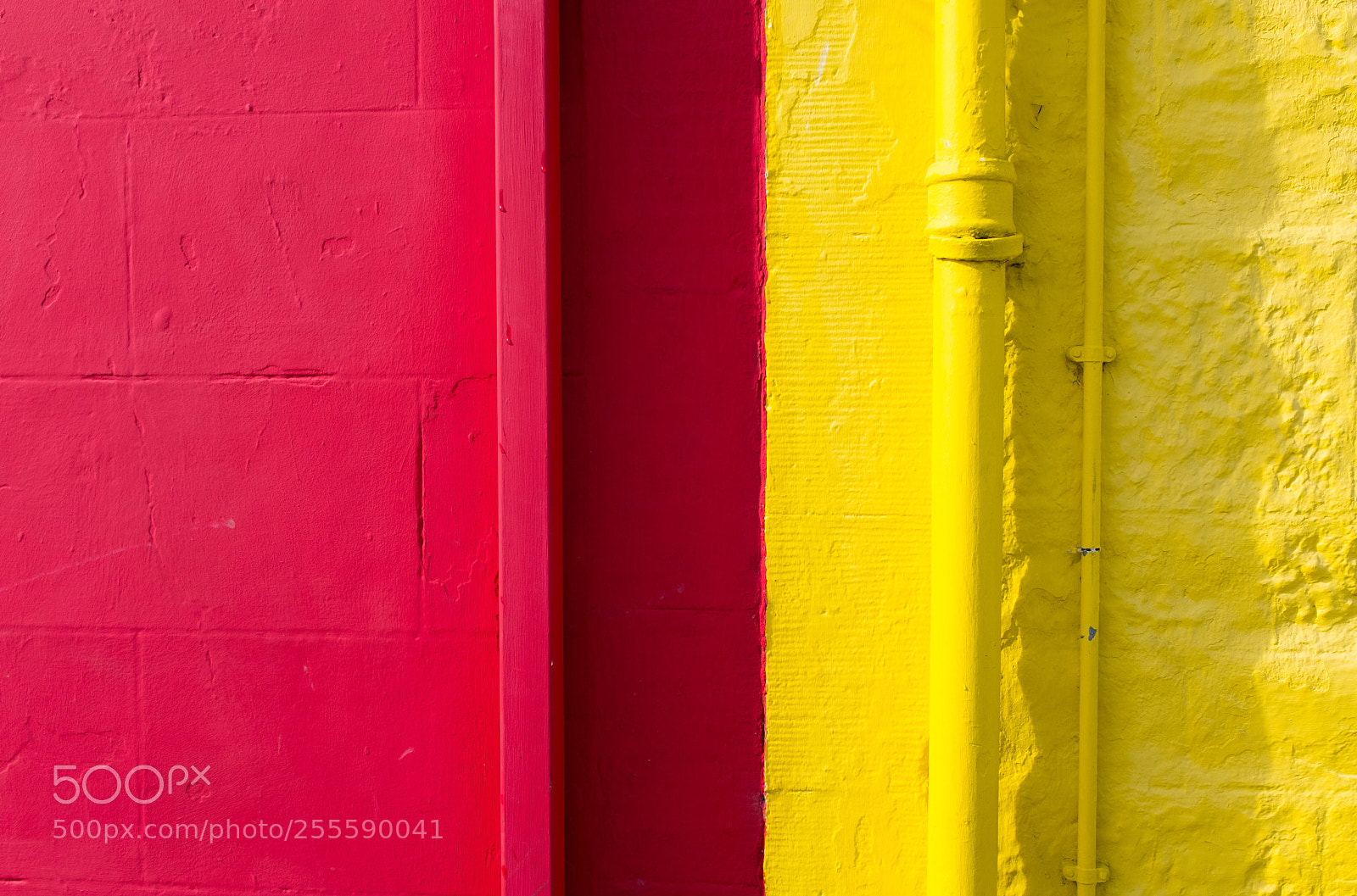 Fujifilm X100F sample photo. Red and yellow wall photography