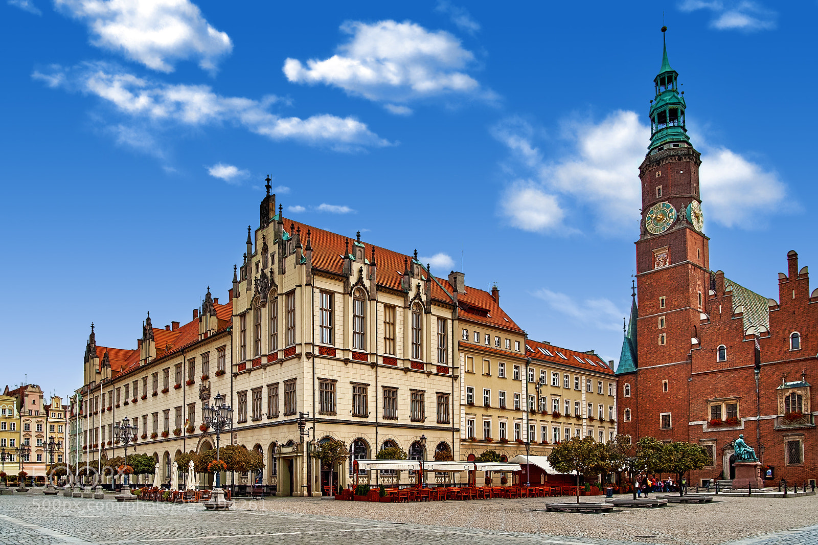 Fujifilm X-E1 sample photo. Wroclaw market square with photography