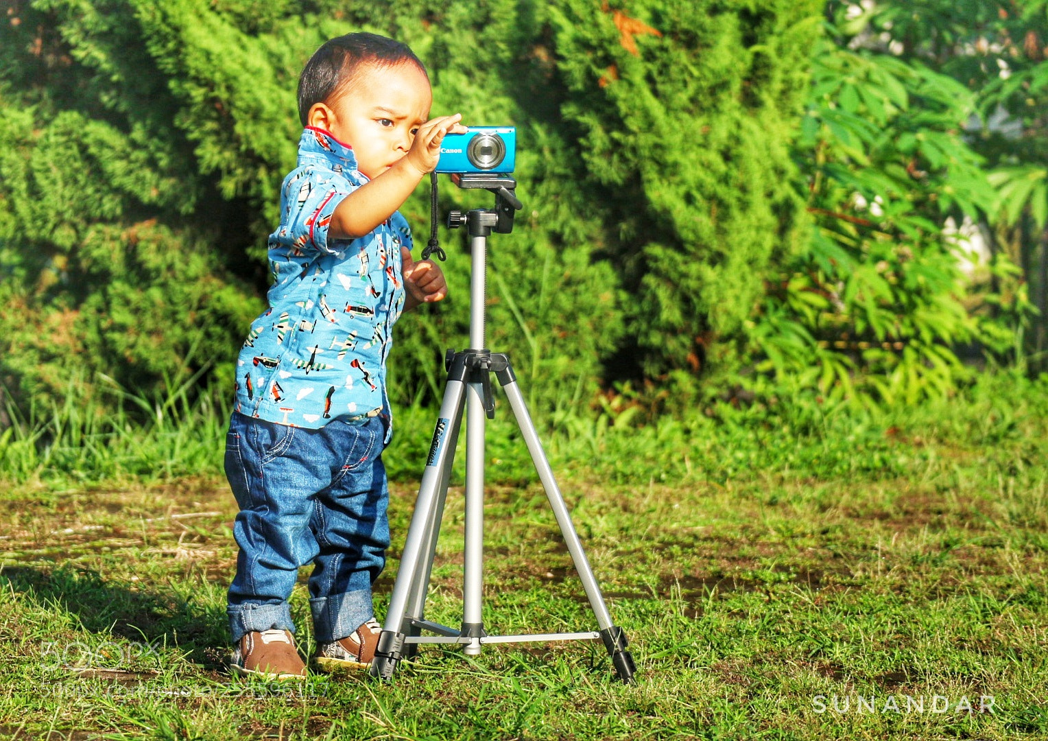 Canon EOS M10 sample photo. Jr. photographer photography