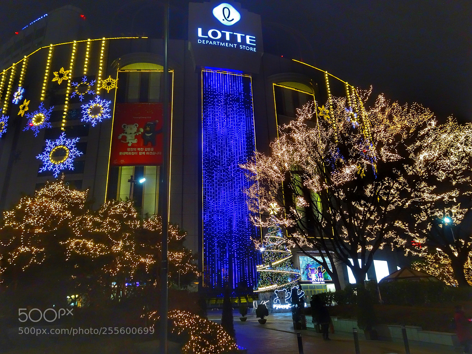 Sony Cyber-shot DSC-HX90V sample photo. City photography