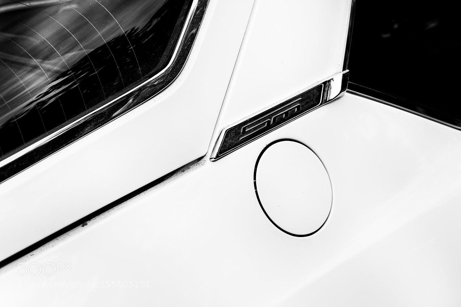 Canon EOS 760D (EOS Rebel T6s / EOS 8000D) sample photo. Old car sm photography