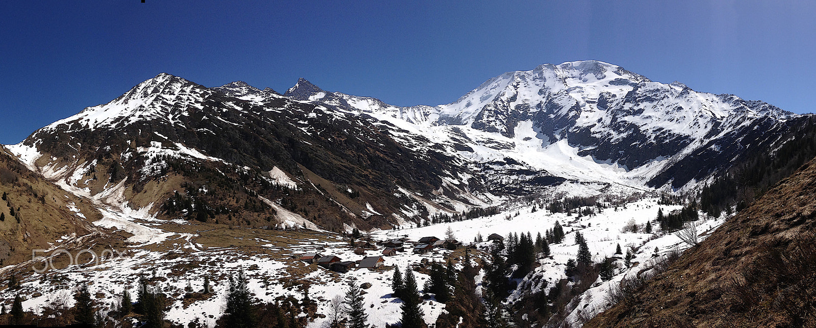 Apple iPhone 5 sample photo. Chalets du miage les photography