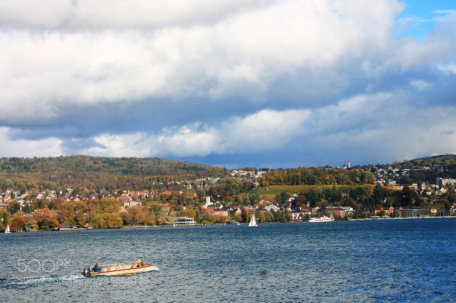 Canon EOS 1100D (EOS Rebel T3 / EOS Kiss X50) sample photo. Lake promenade at wollishofen photography