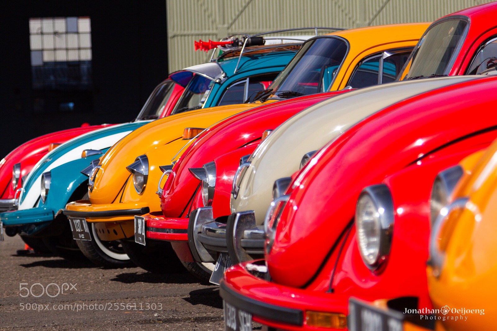 Canon EOS 60D sample photo. Colorful vw beetle photography