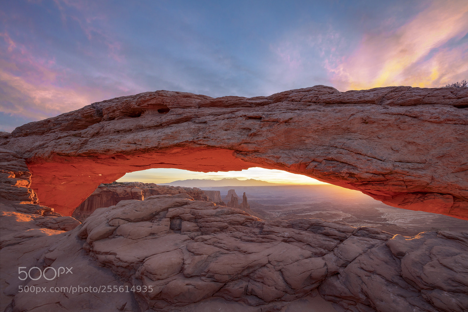 Canon EOS 5DS R sample photo. Sunrise at mesa arch photography