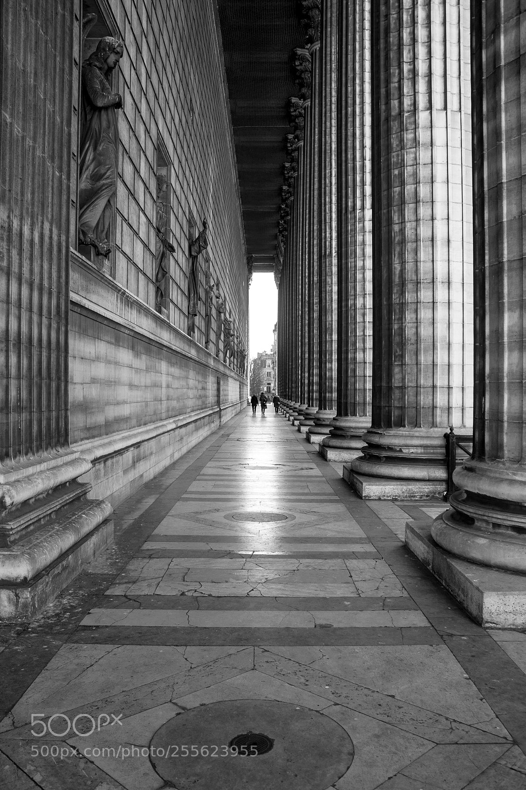 Canon EOS 600D (Rebel EOS T3i / EOS Kiss X5) sample photo. Les colonnes de la photography