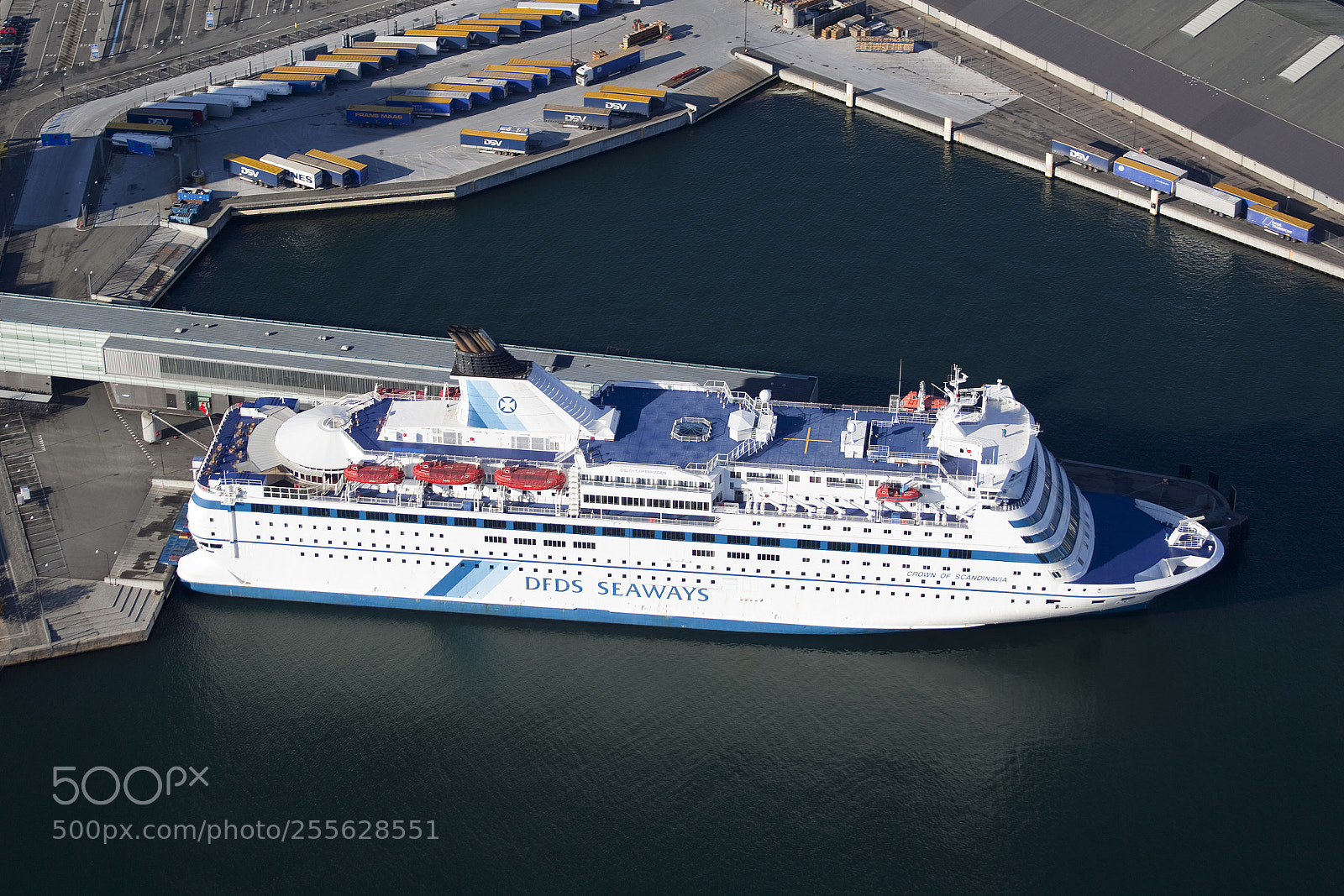Canon EOS 5D Mark II sample photo. Dfds - crown of photography