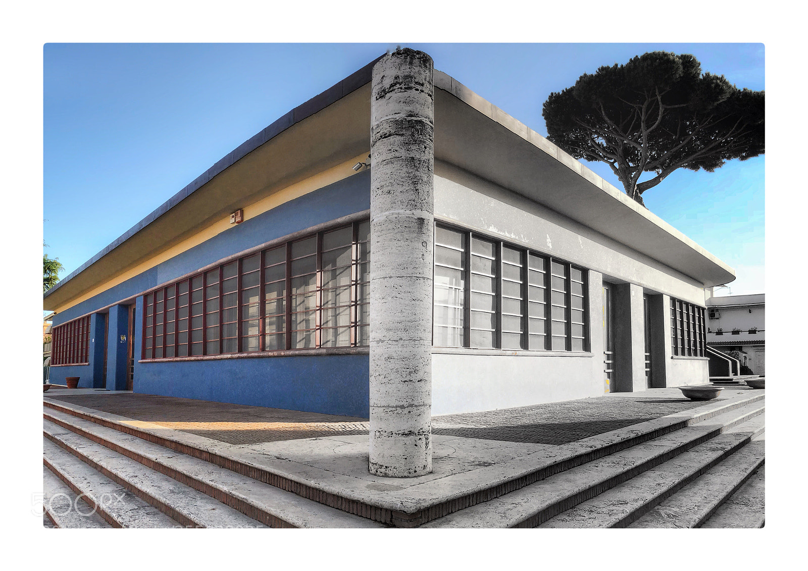 Apple iPhone X sample photo. Architettura razionalista  photography