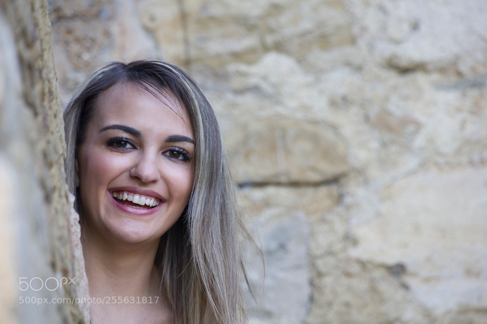 Canon EOS 550D (EOS Rebel T2i / EOS Kiss X4) sample photo. Giulia photography