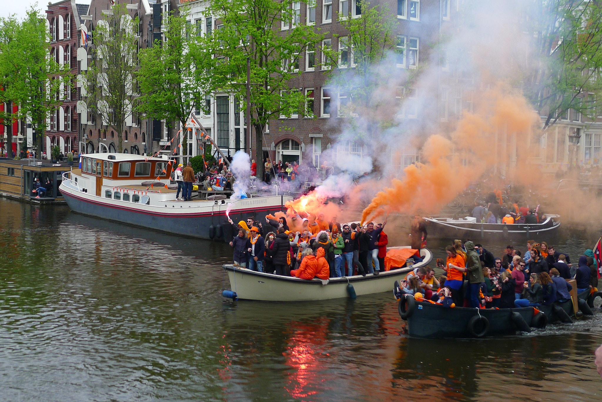 Panasonic Lumix DMC-LX5 sample photo. Slingshot diaries - unfiltered love.amsterdam. photography