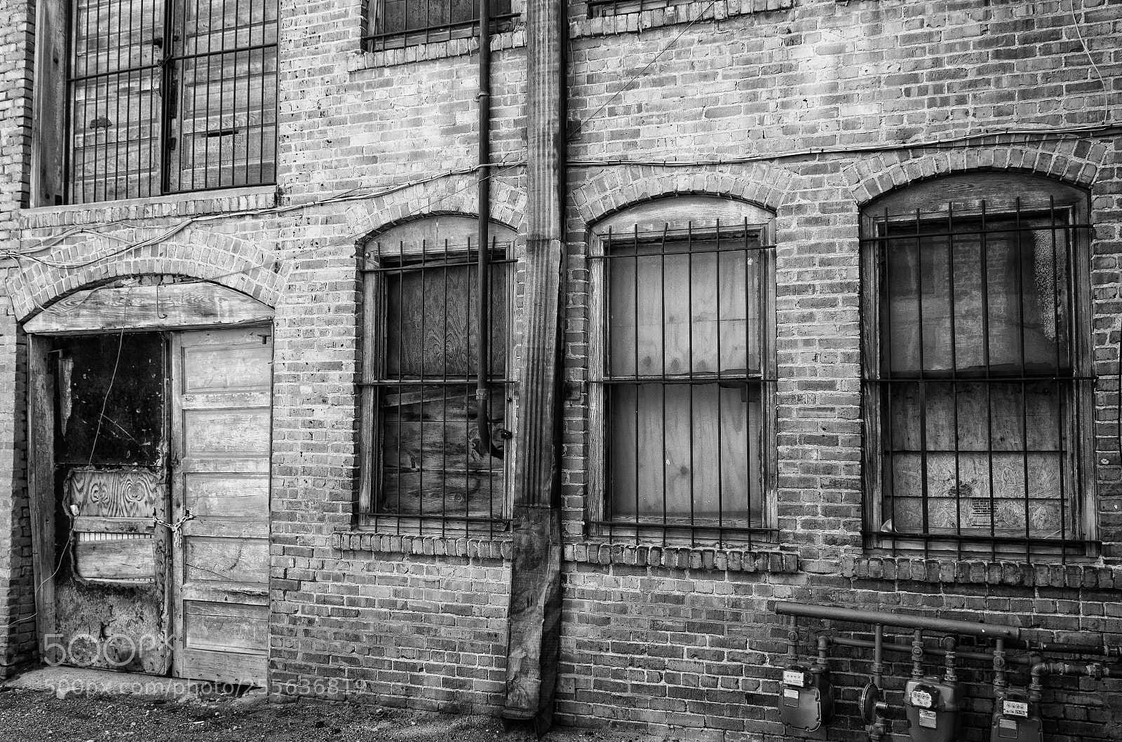 Nikon D7000 sample photo. Windows drainpipe door photography