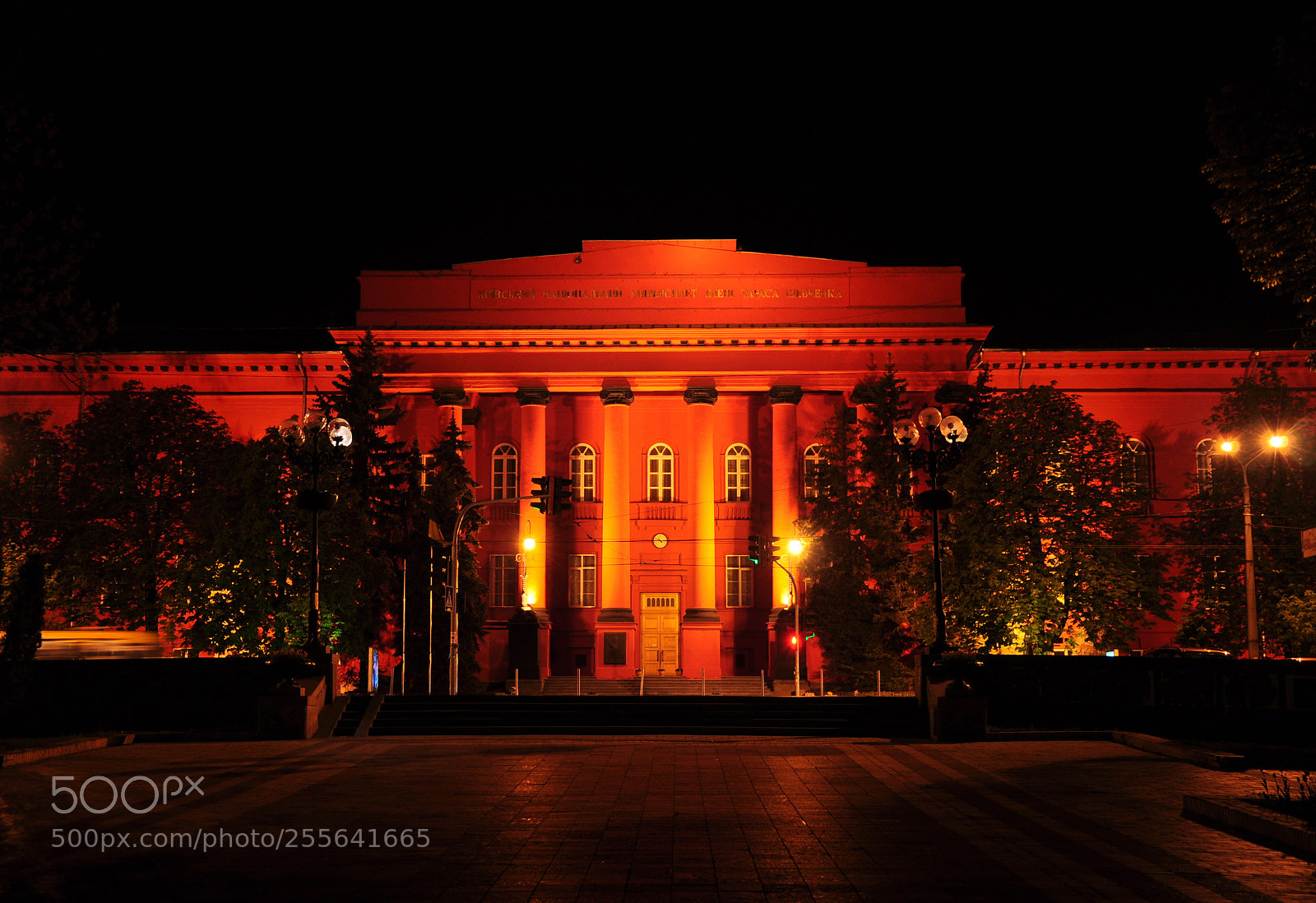 Nikon D90 sample photo. Kyiv university photography