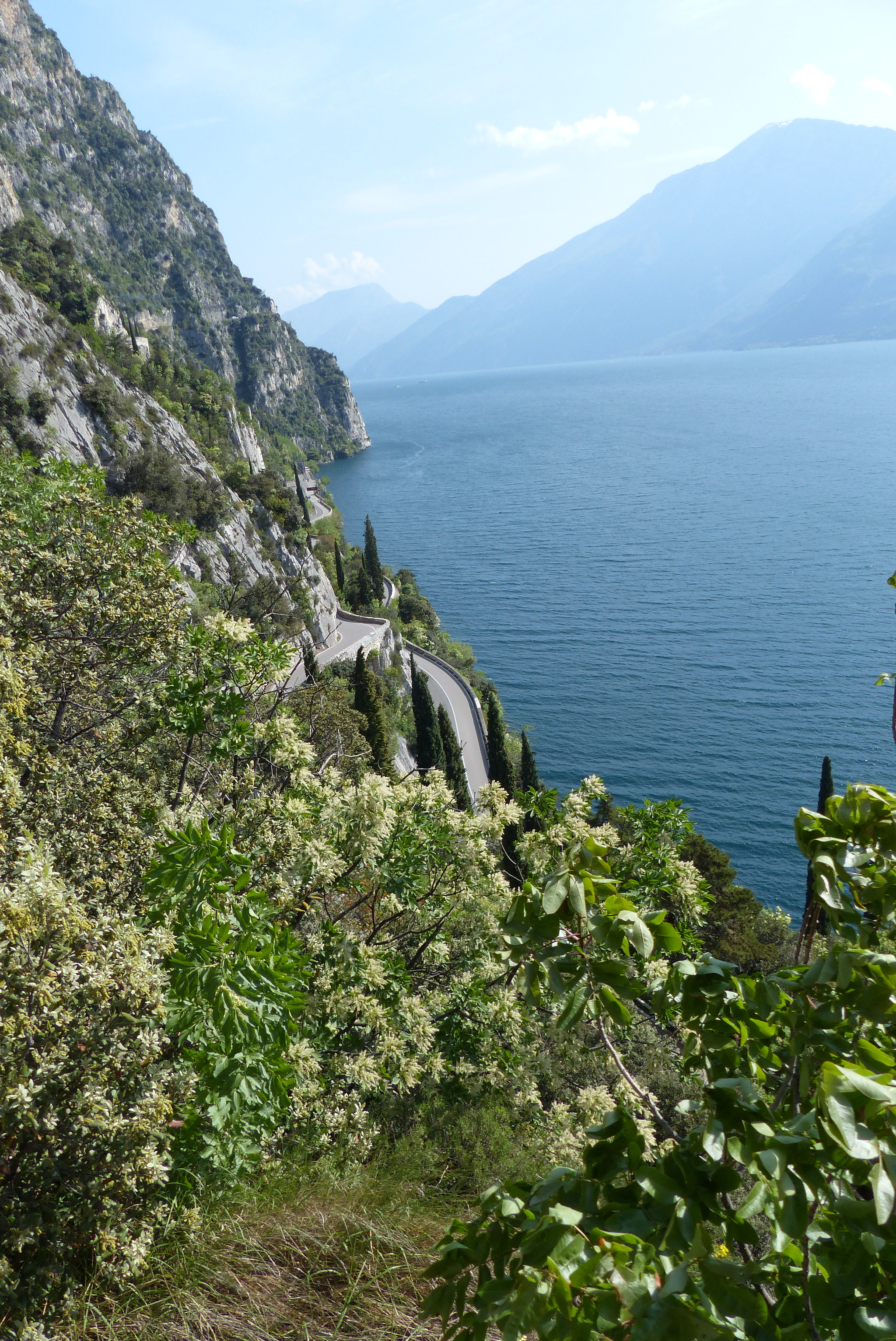 Leica V-Lux 4 sample photo. Lake garda, italy photography