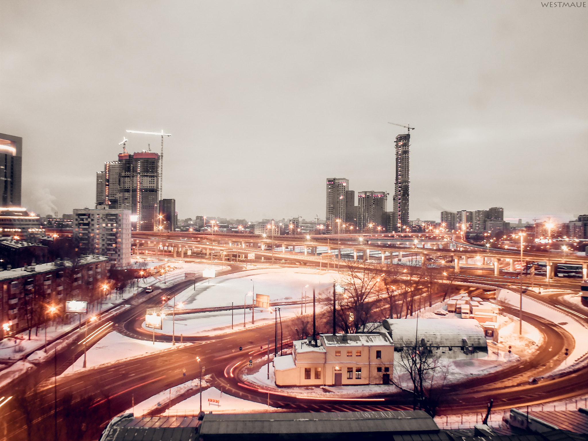 FujiFilm FinePix HS20 EXR (FinePix HS22 EXR) sample photo. Moscow photography