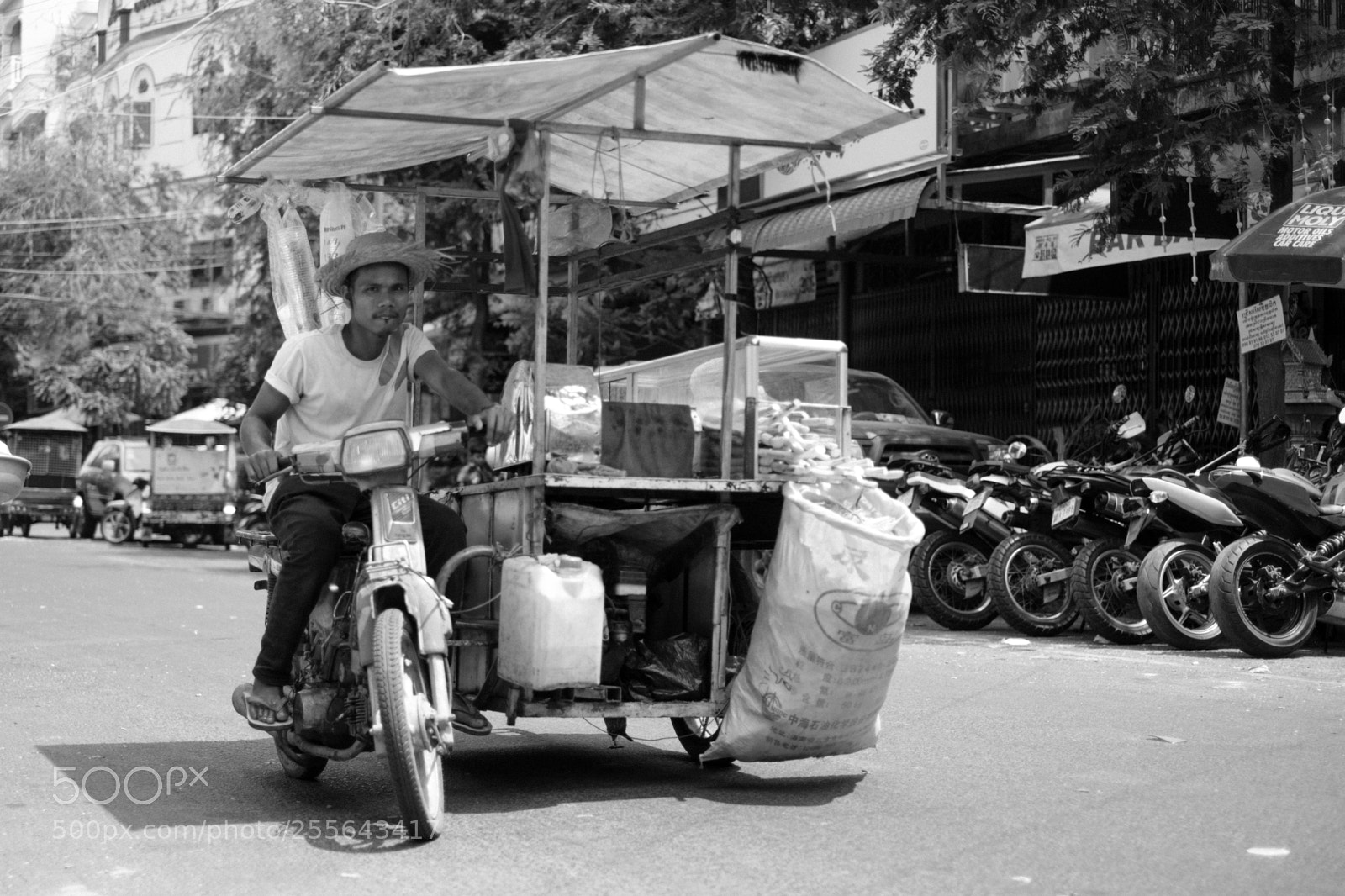 Fujifilm X-Pro2 sample photo. Food vendor, phnom pehn photography