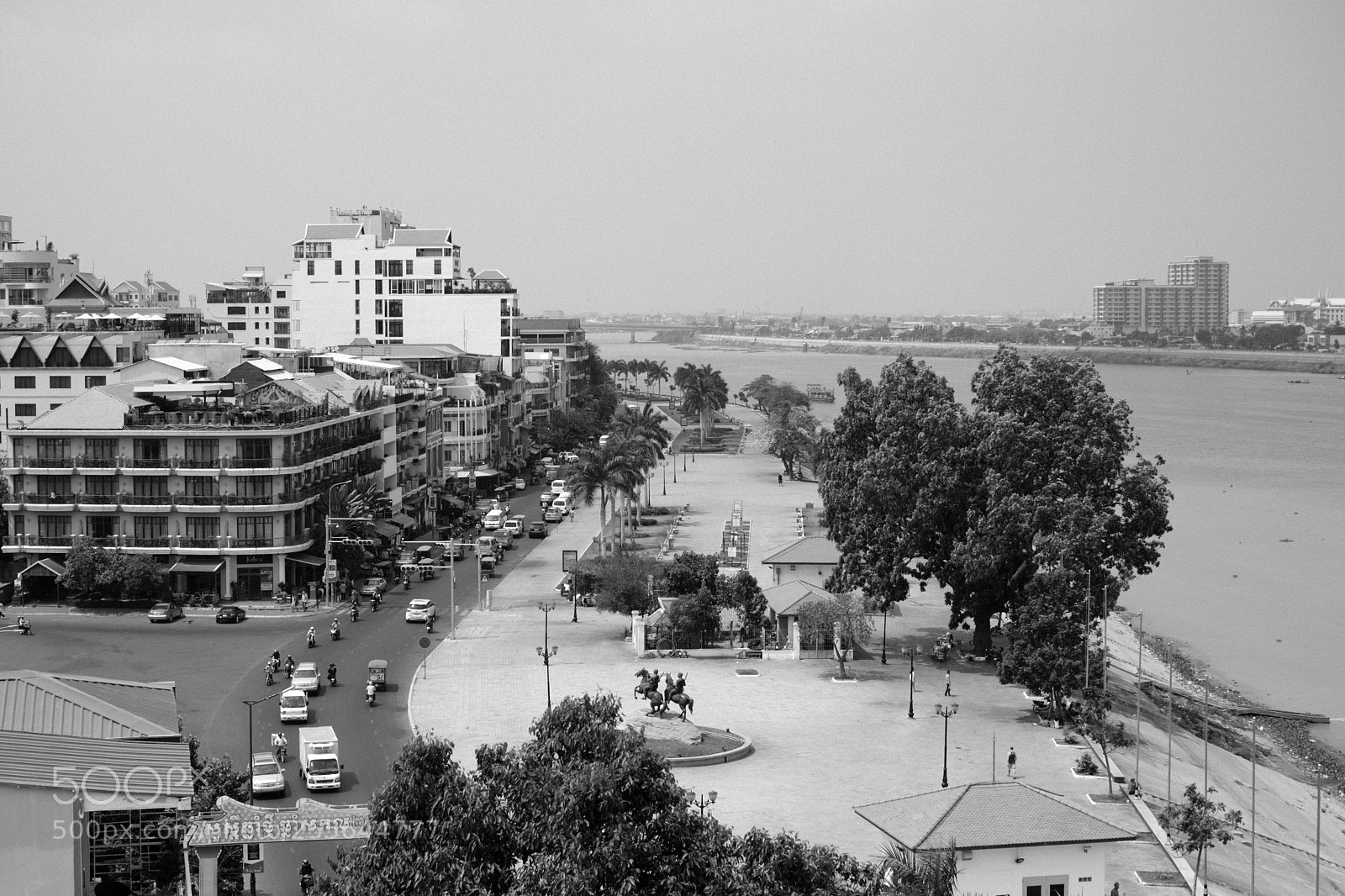 Fujifilm X-Pro2 sample photo. Preah sisowath quay, phnom photography