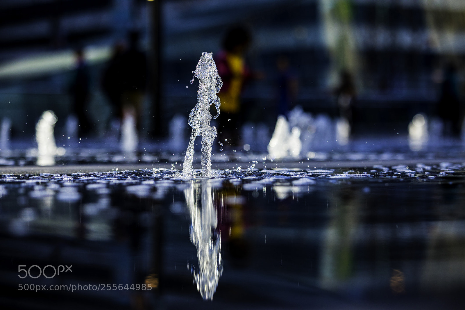 Canon EOS 5D Mark IV sample photo. Dancing water photography
