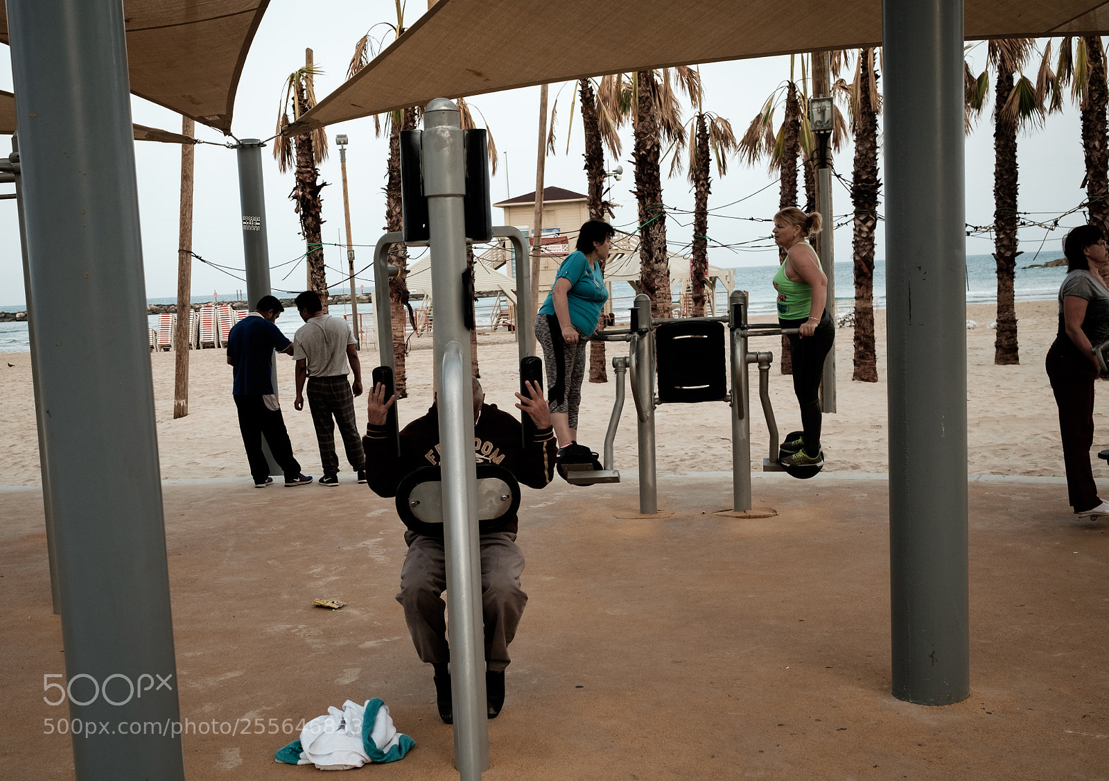 Fujifilm X-T1 sample photo. Beach workout photography