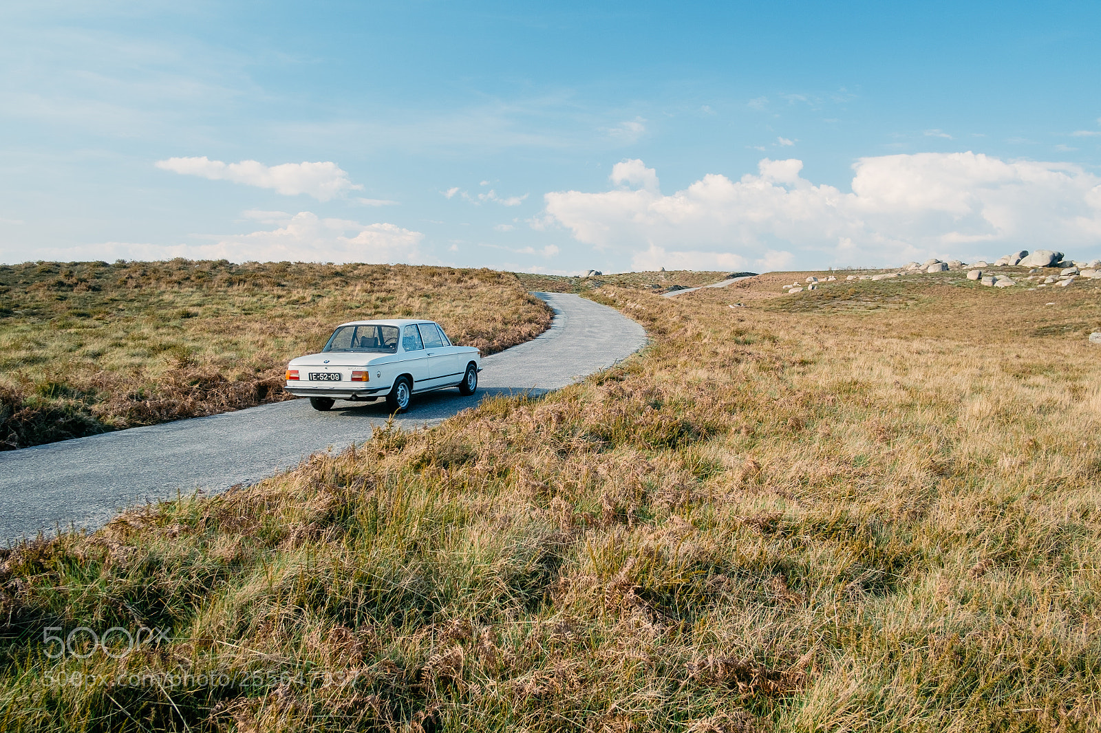 Fujifilm X-Pro1 sample photo. Bmw 2002 photography