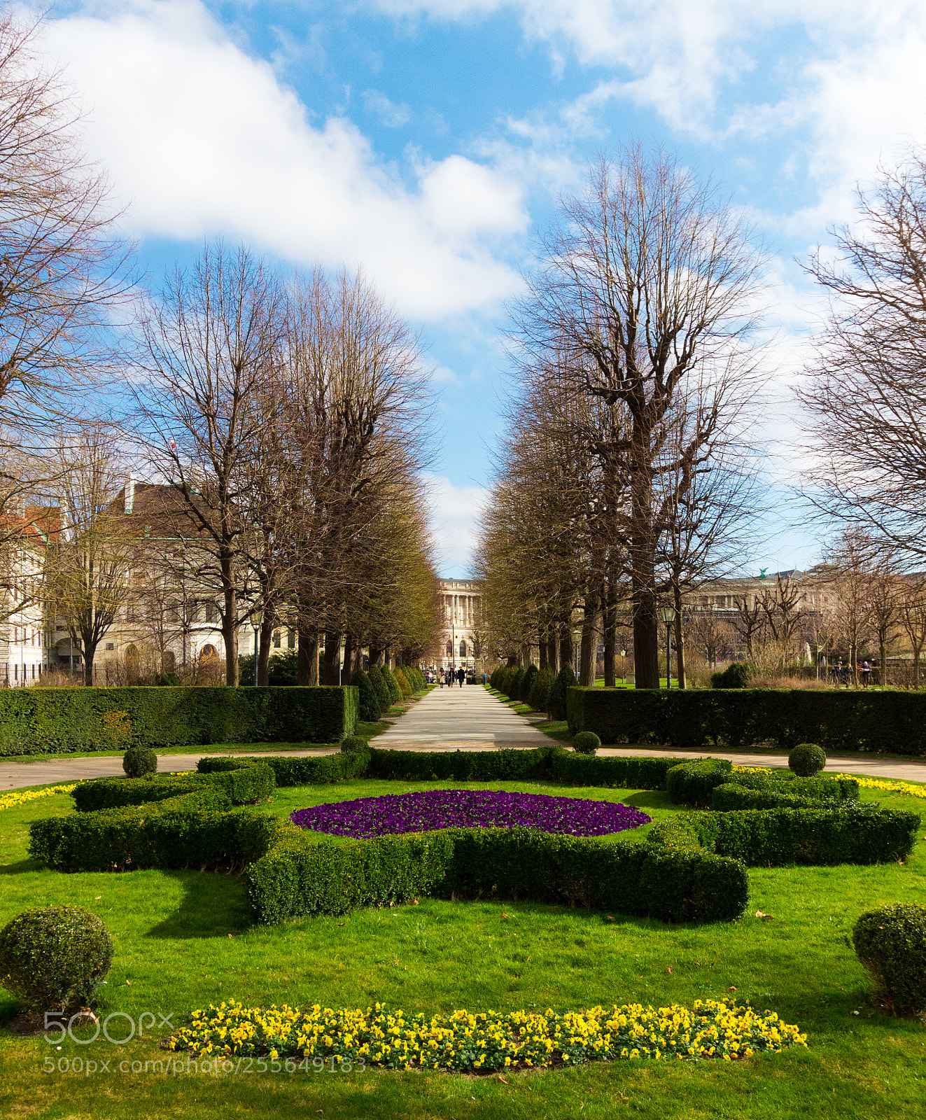 Canon EOS 600D (Rebel EOS T3i / EOS Kiss X5) sample photo. Formal gardens photography