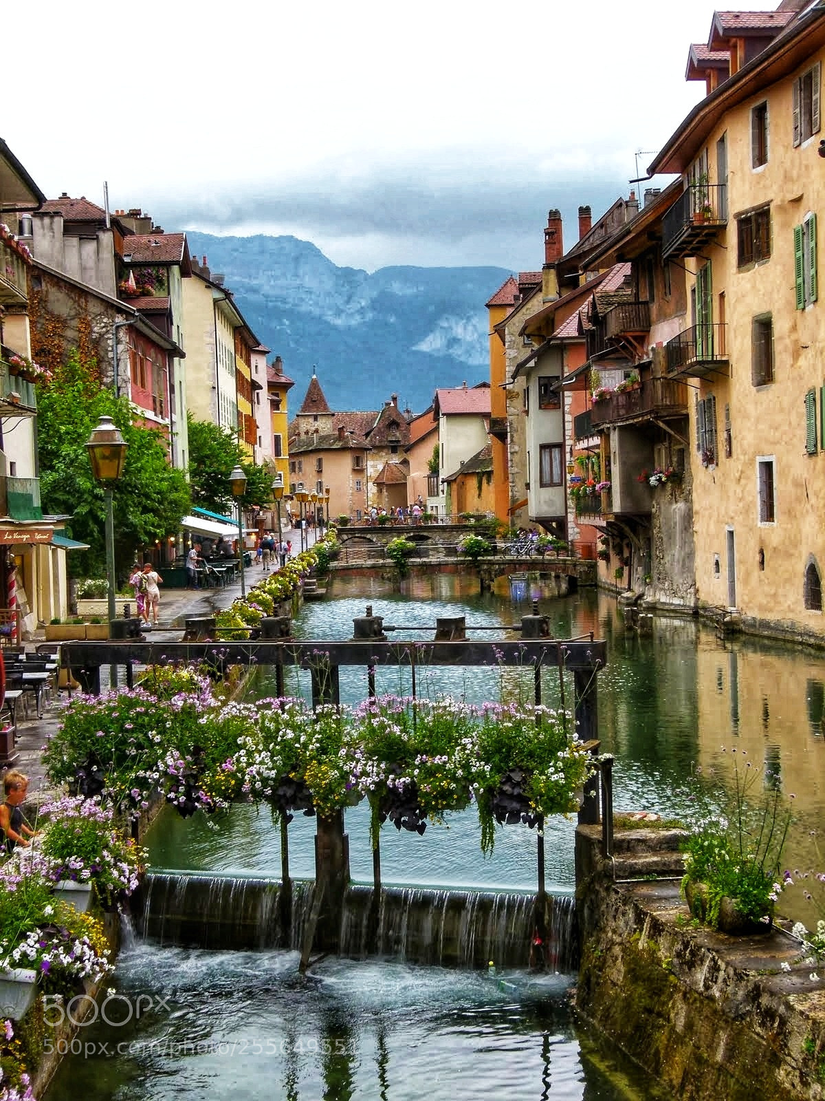 Panasonic Lumix DMC-FZ100 sample photo. Annecy  (france) photography