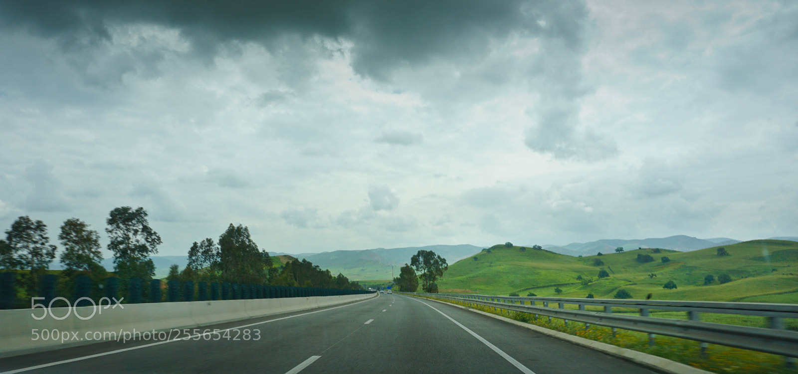 Sony a6000 sample photo. Way to meknas photography
