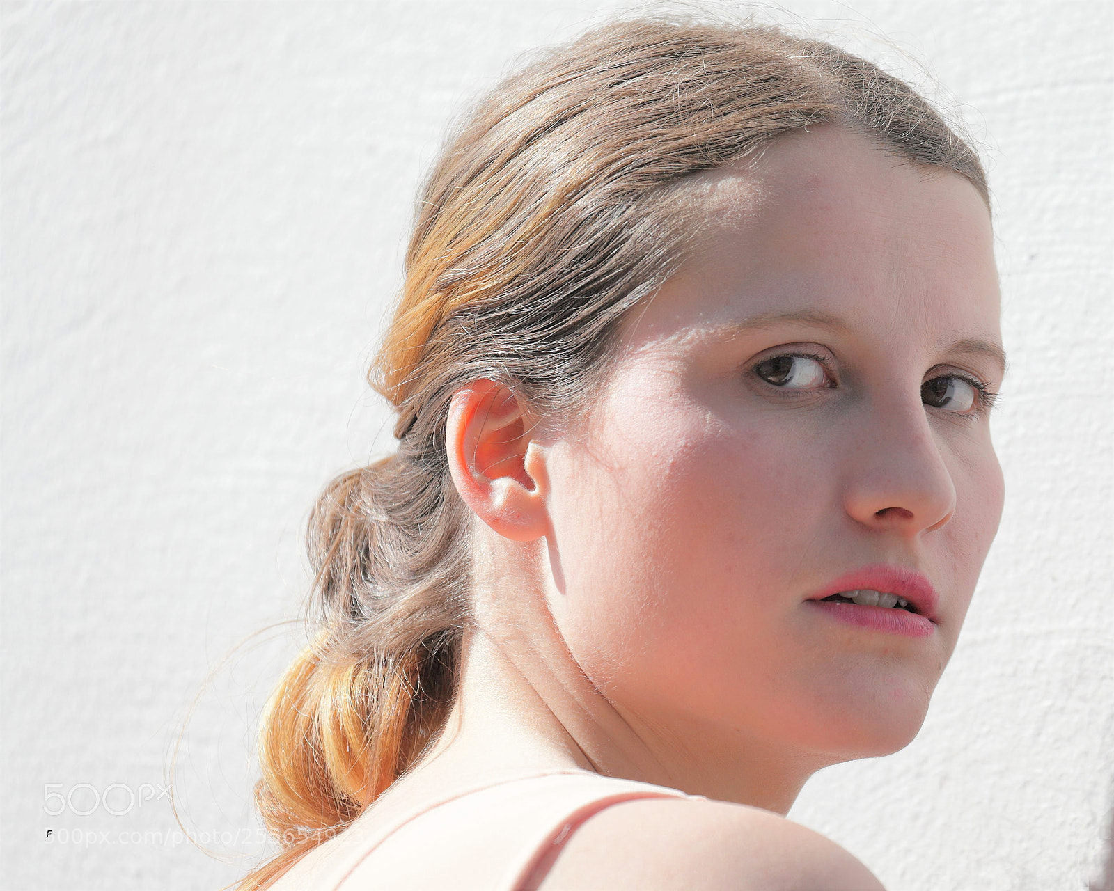 Canon EOS 5D Mark II sample photo. Look me in the photography