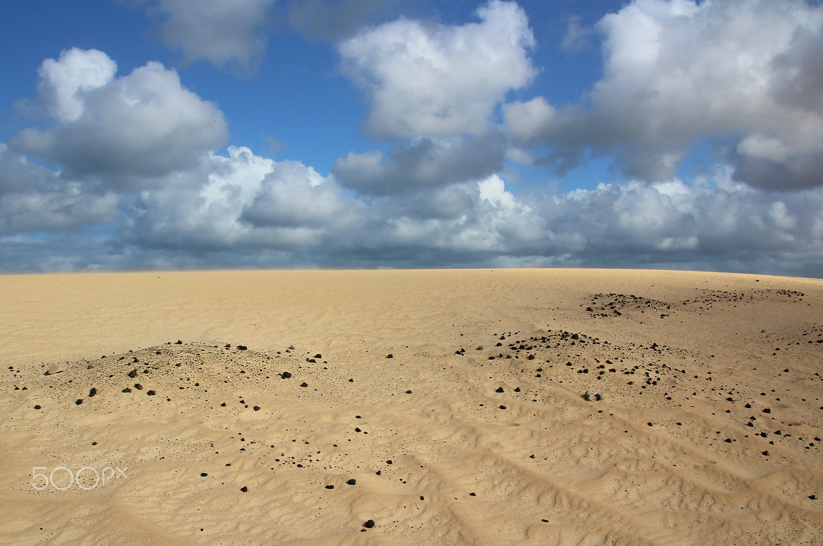 Sigma 18-250mm F3.5-6.3 DC OS HSM sample photo. The sky, the clouds and  the sands photography