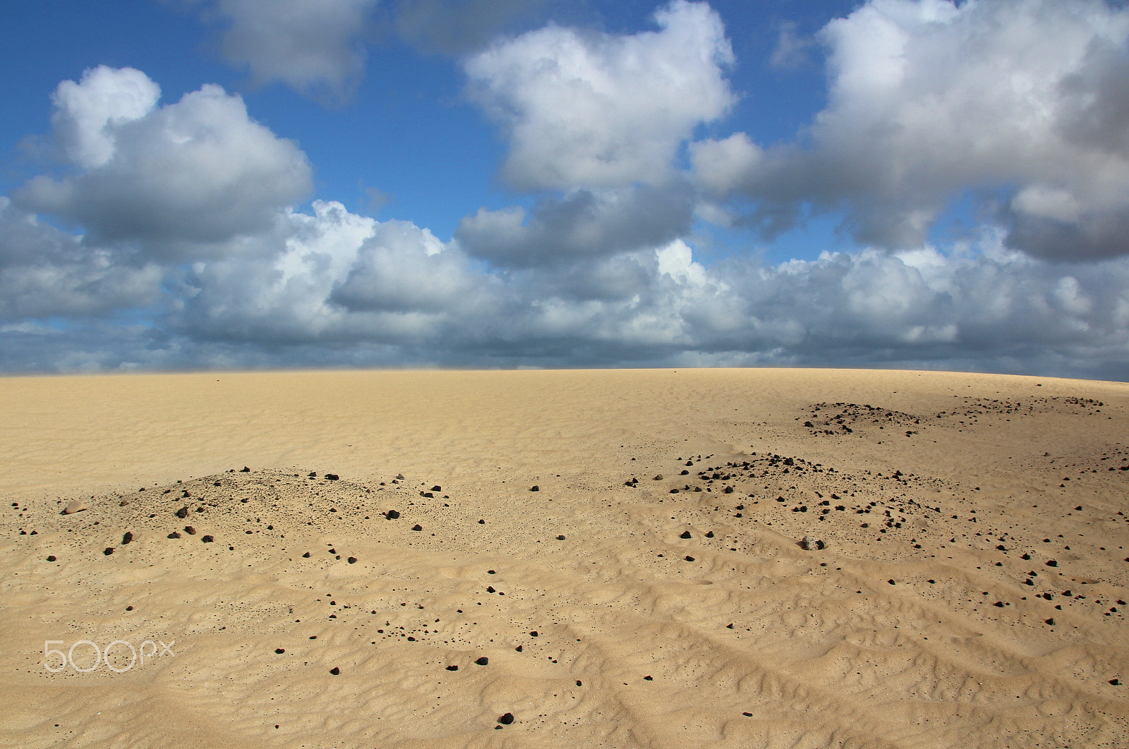 Canon EOS 1200D (EOS Rebel T5 / EOS Kiss X70 / EOS Hi) + Sigma 18-250mm F3.5-6.3 DC OS HSM sample photo. The sky, the clouds and  the sands photography