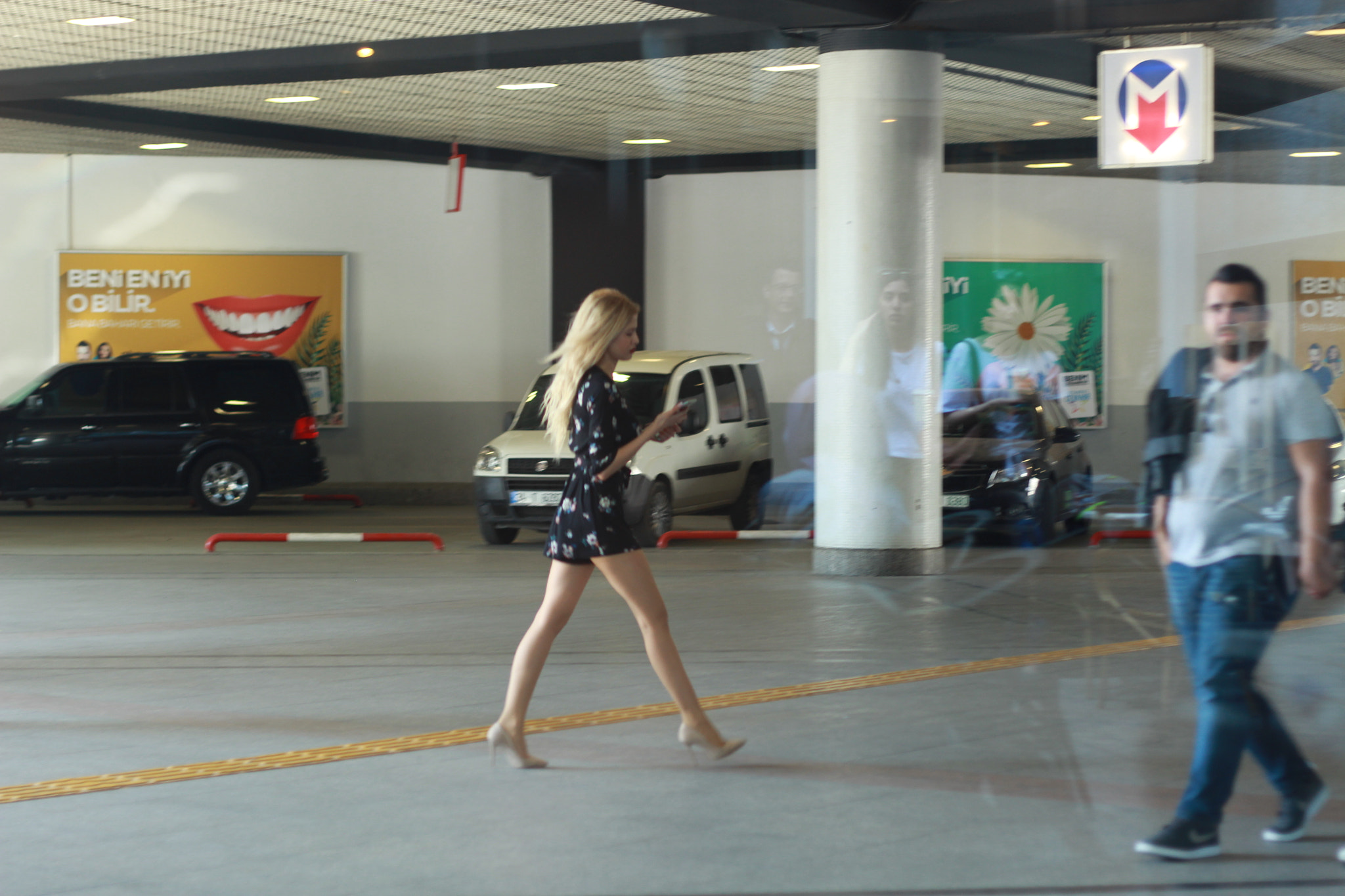 Canon EOS 700D (EOS Rebel T5i / EOS Kiss X7i) + Canon EF 50mm F1.8 II sample photo. Dream girl photography