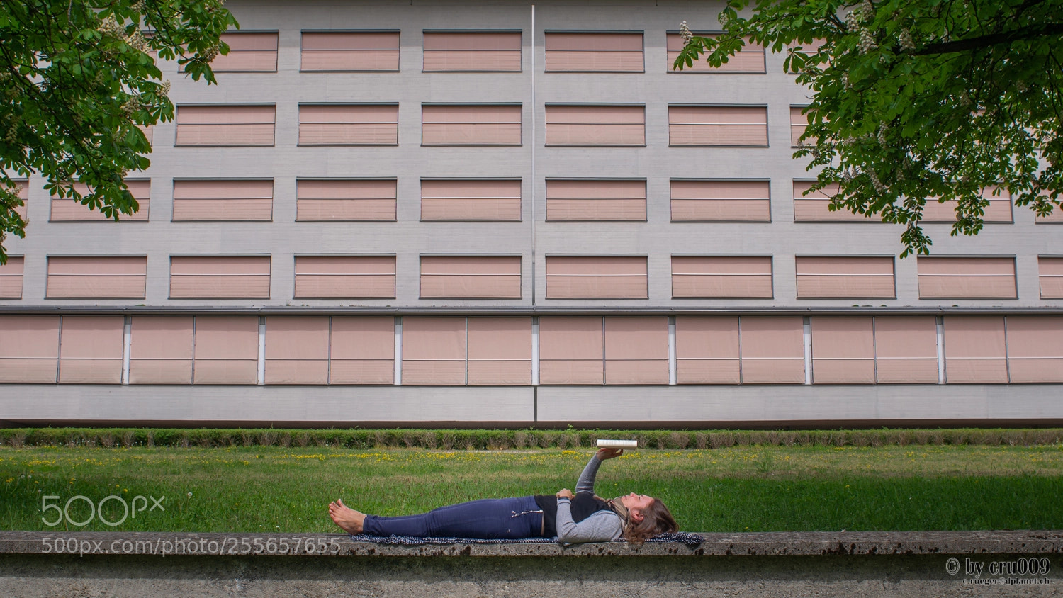 Nikon D610 sample photo. Luzern - just reading photography