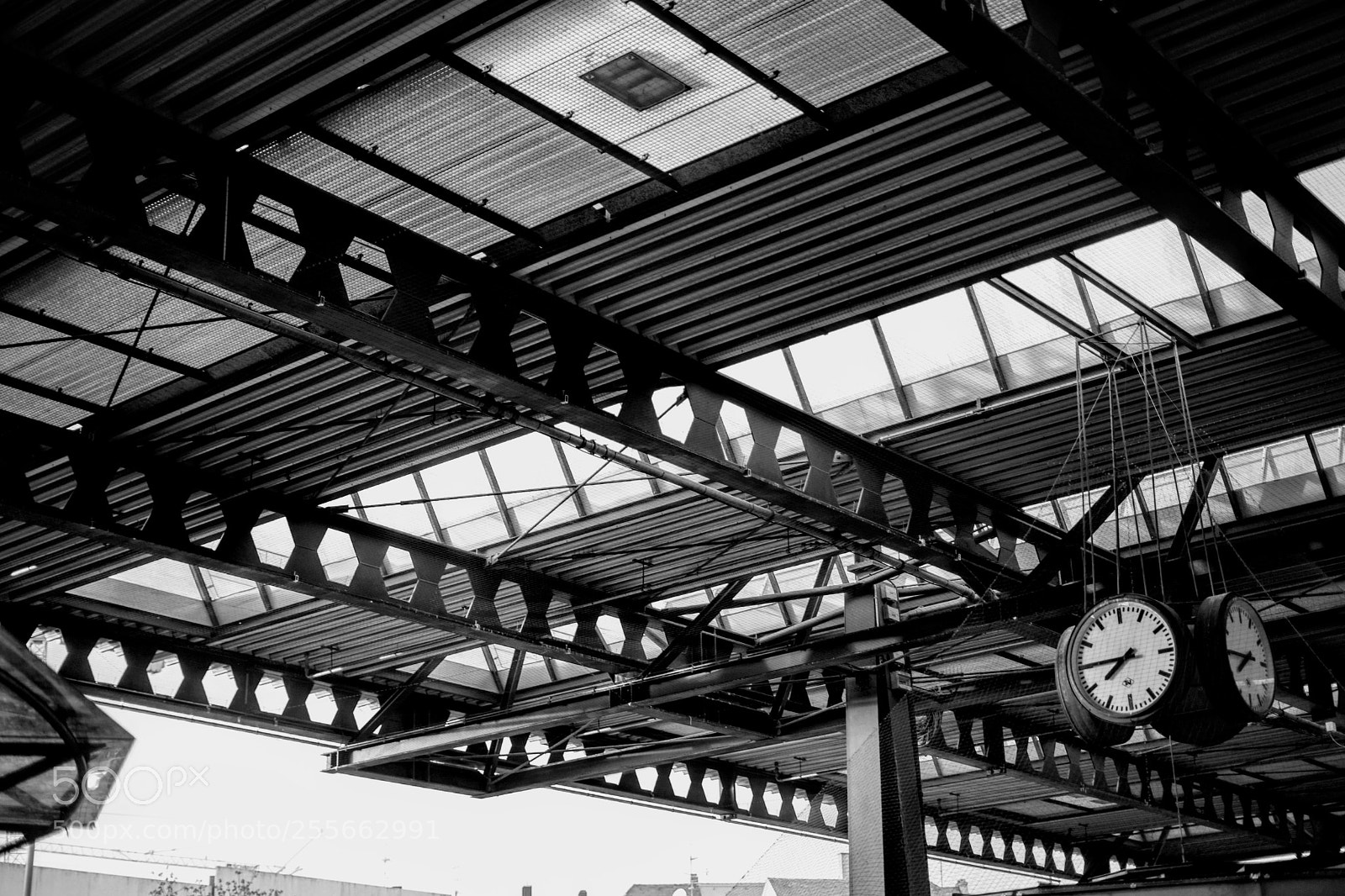 Sony a7 sample photo. 7:45pm bus station photography