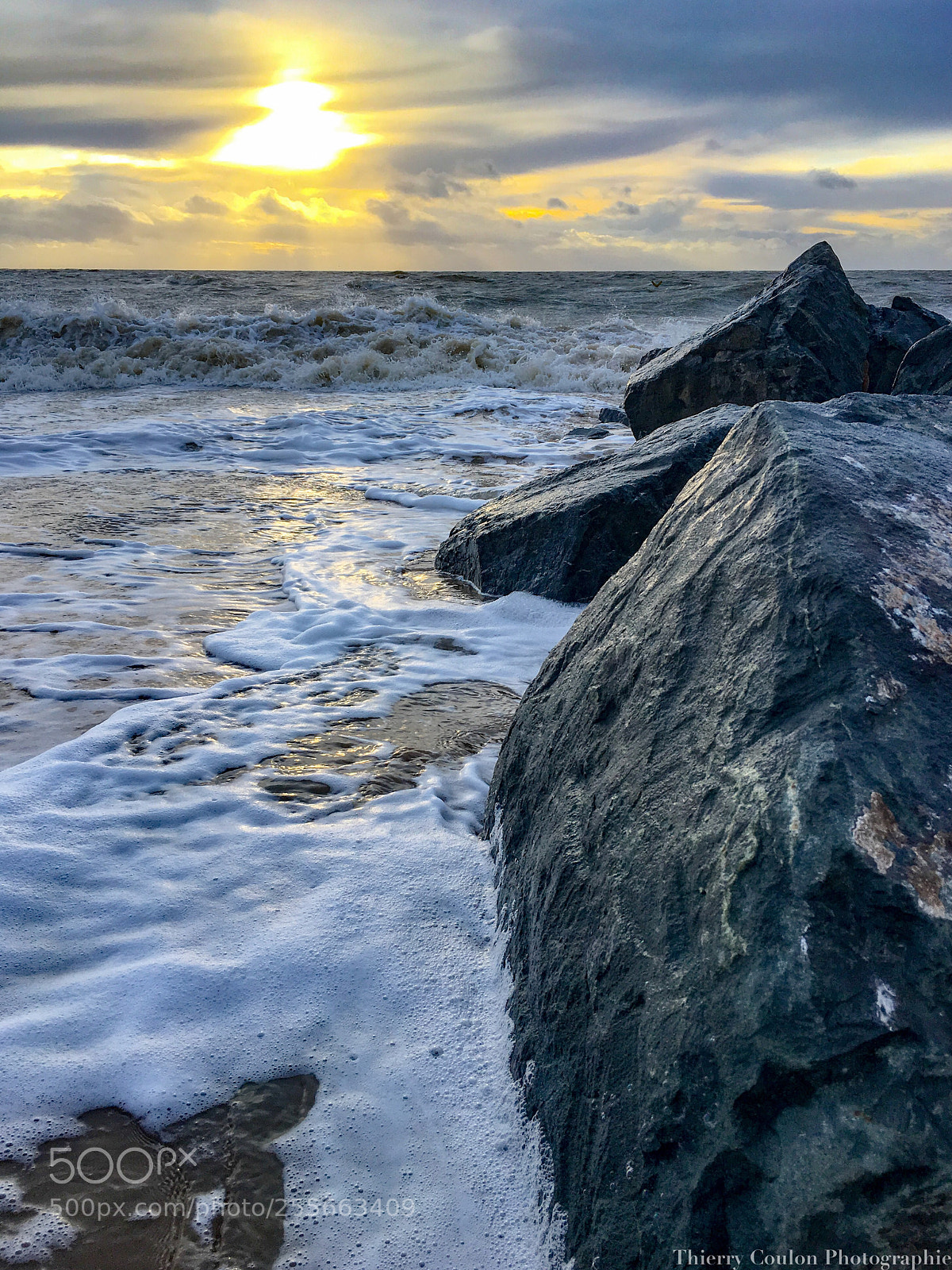 Apple iPhone 6s sample photo. Un mixte de vent photography