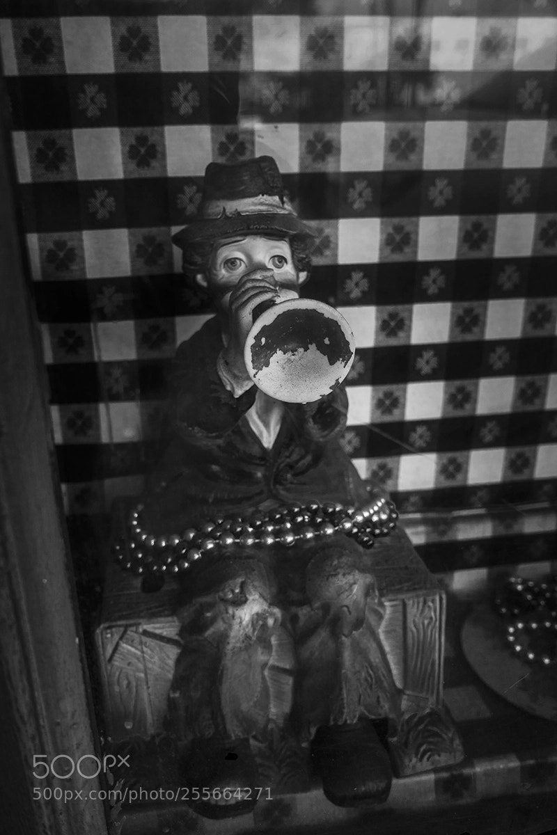 Sony Cyber-shot DSC-RX100 IV sample photo. Trumpet clown web photography
