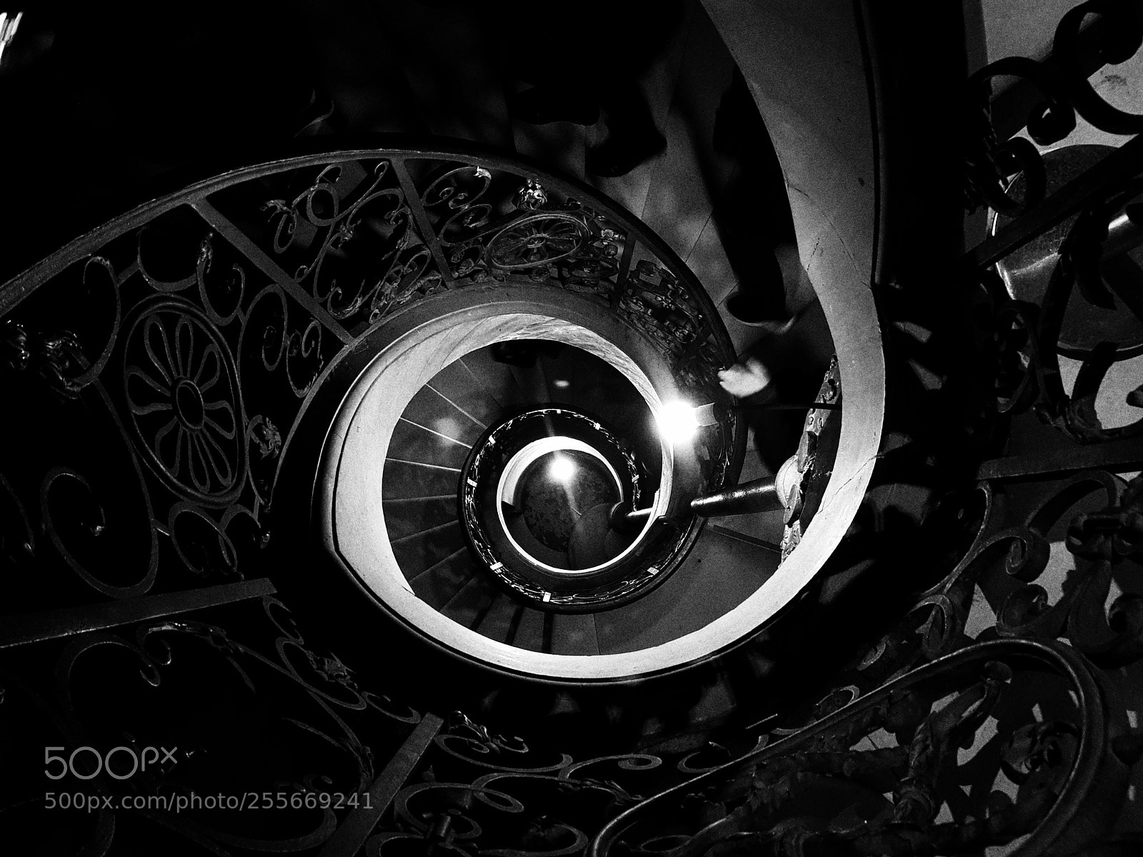 Samsung Galaxy S8+ sample photo. Stairs escaleras blackandwhite versailles photography