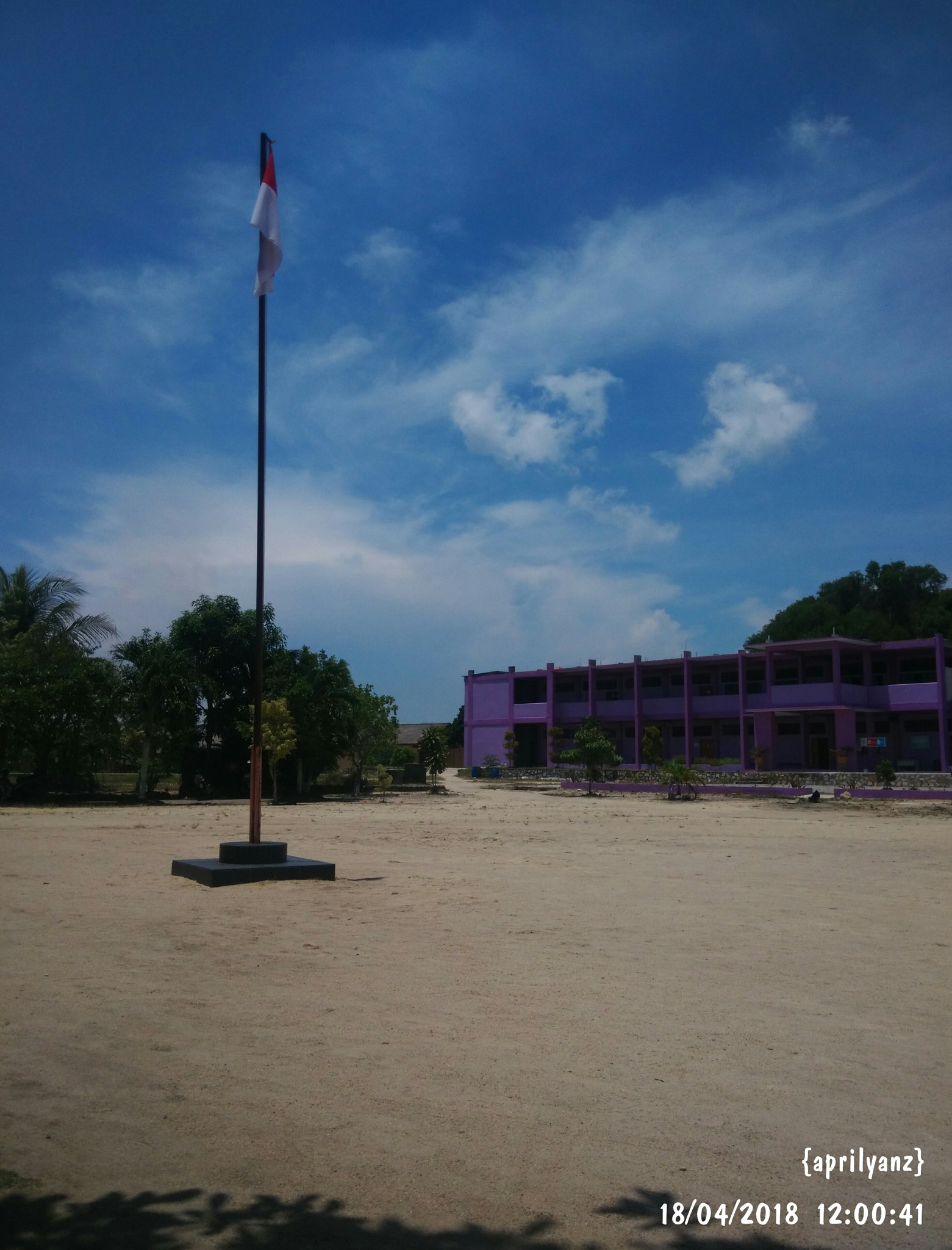 Xiaomi MI3 sample photo. This photo is my school. photography