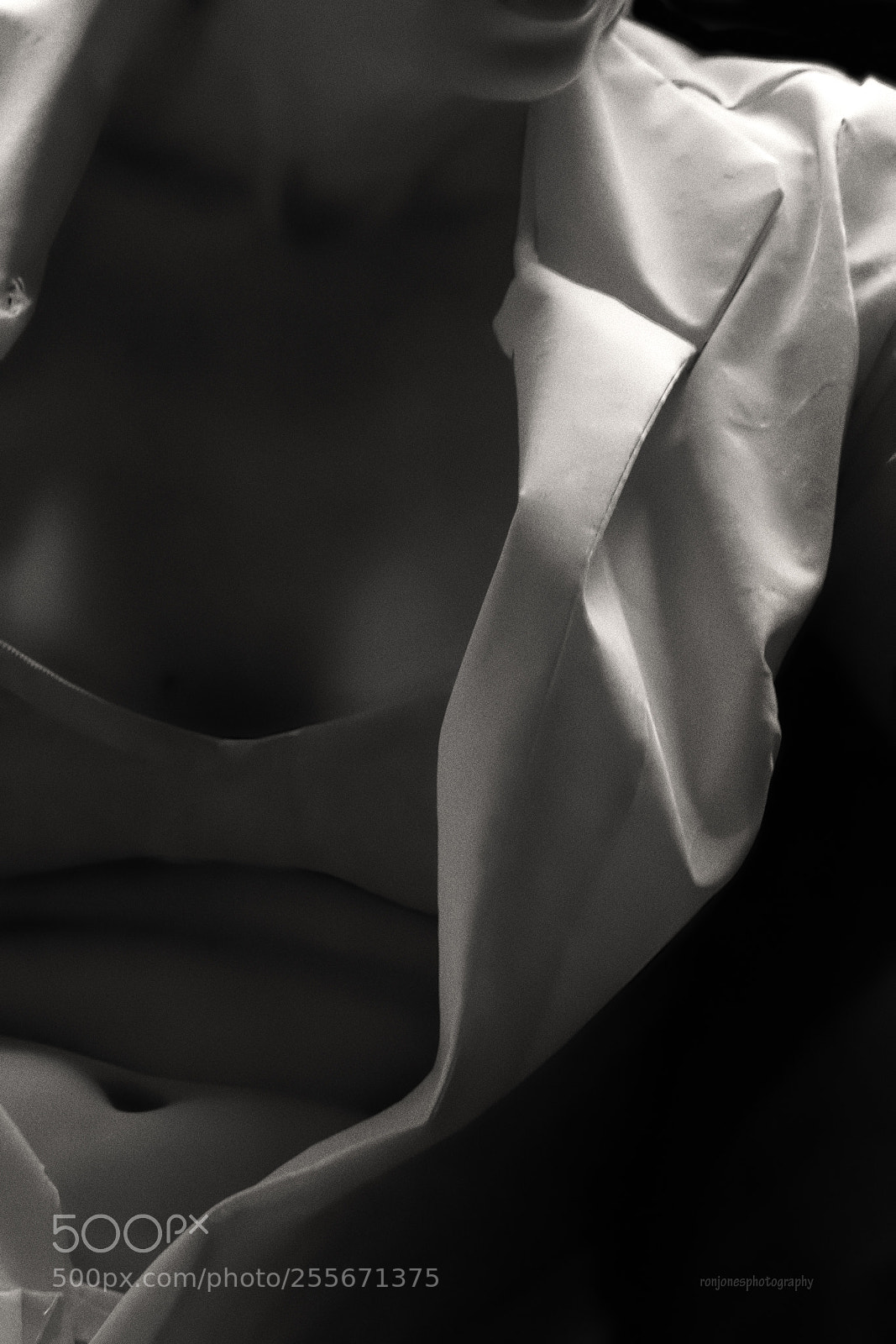 Canon EOS 40D sample photo. The white jacket photography