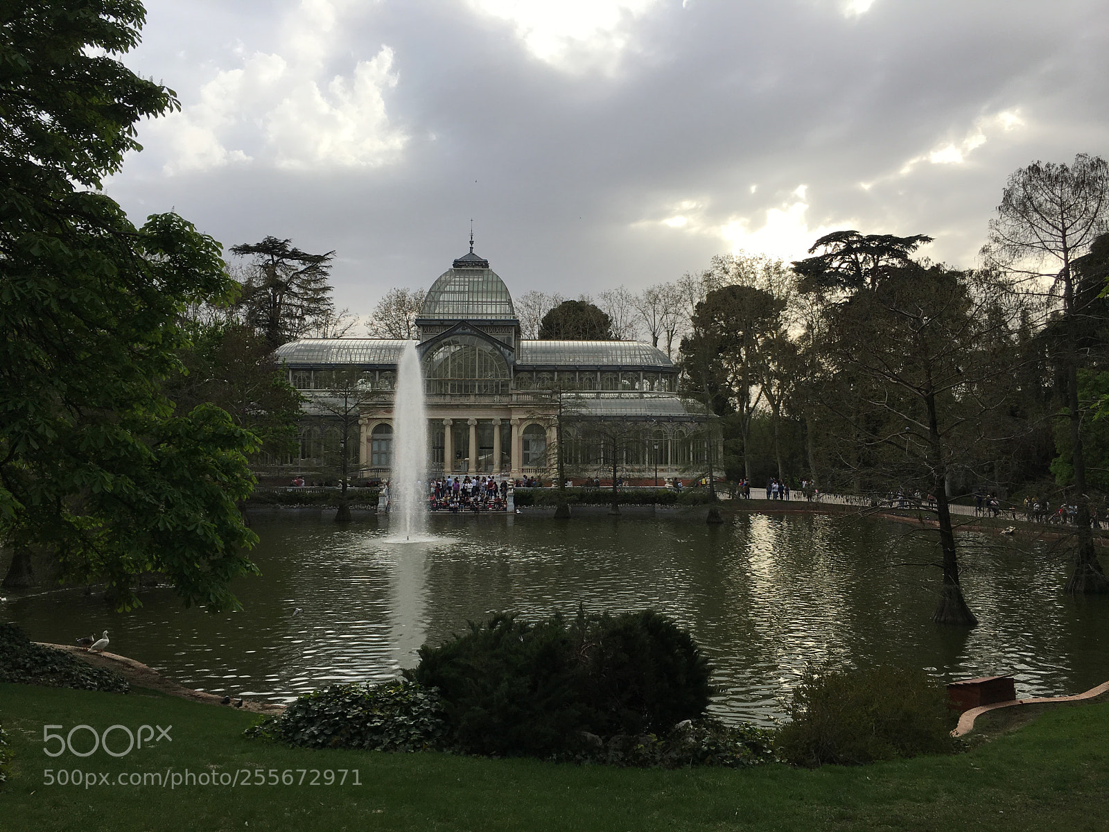 Apple iPhone 6s sample photo. Palacio de cristal parque photography
