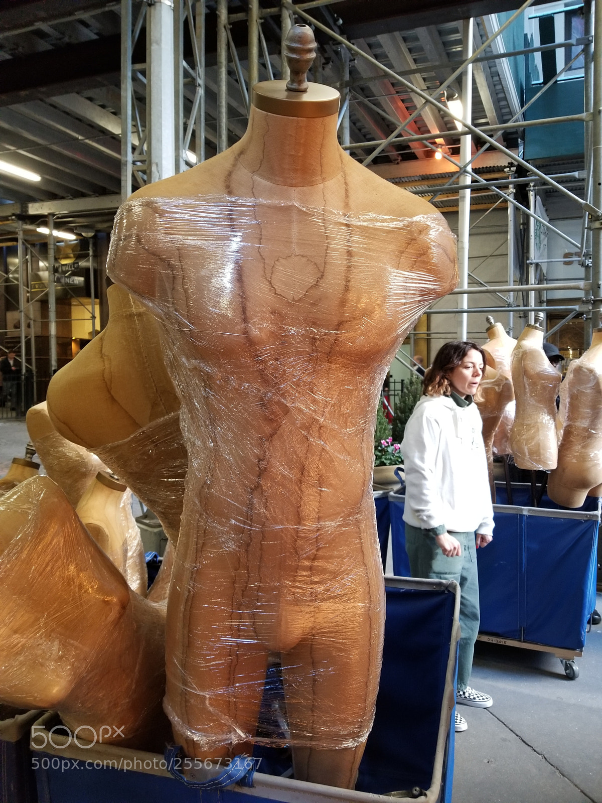 Samsung Galaxy S8+ sample photo. Mannequins on the loose. photography