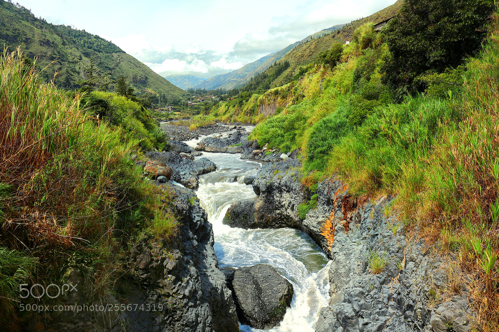 Canon EOS 650D (EOS Rebel T4i / EOS Kiss X6i) sample photo. River between mountains photography