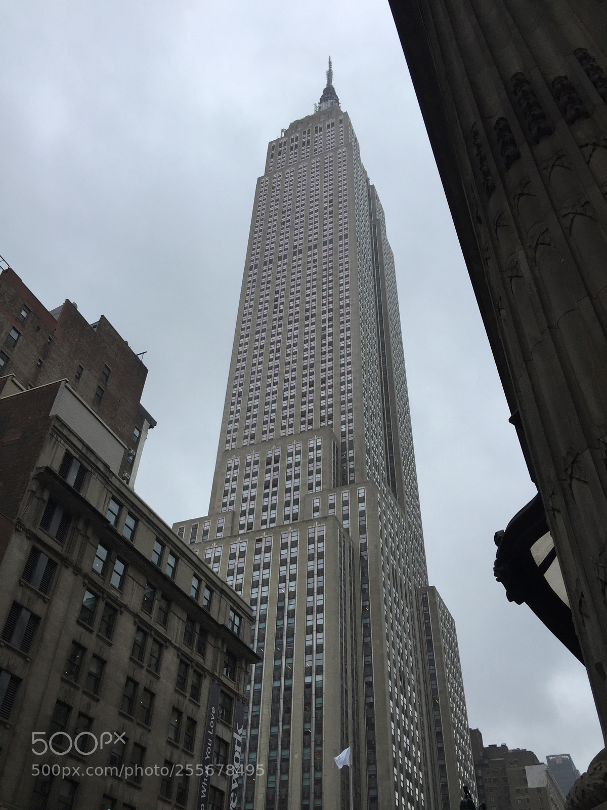 Apple iPhone 6 Plus sample photo. The empire state building photography