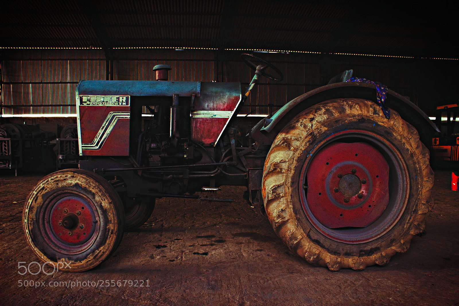Canon EOS 600D (Rebel EOS T3i / EOS Kiss X5) sample photo. Tractor photography