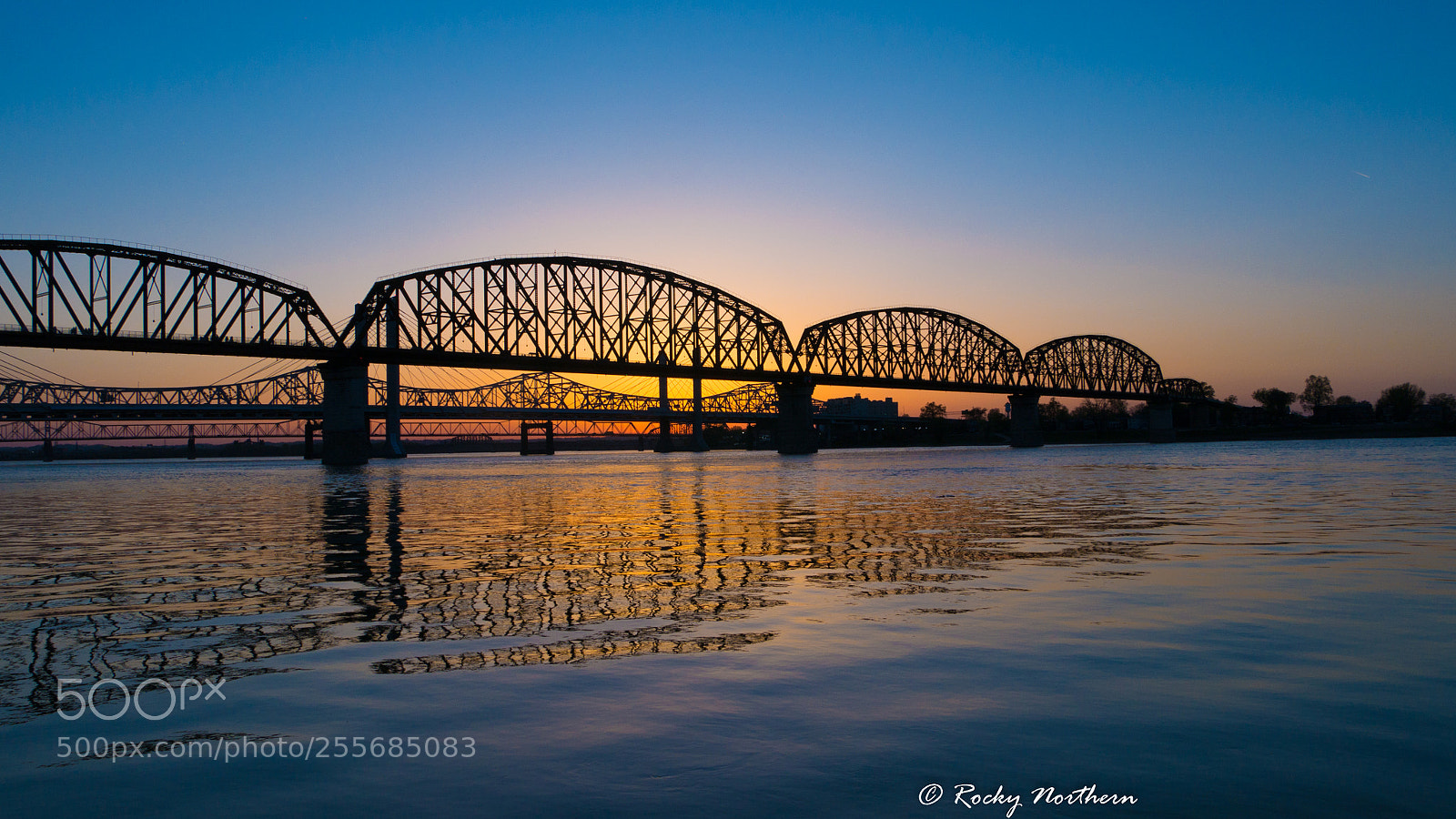 Panasonic Lumix DMC-G7 sample photo. Louisville bridge photography