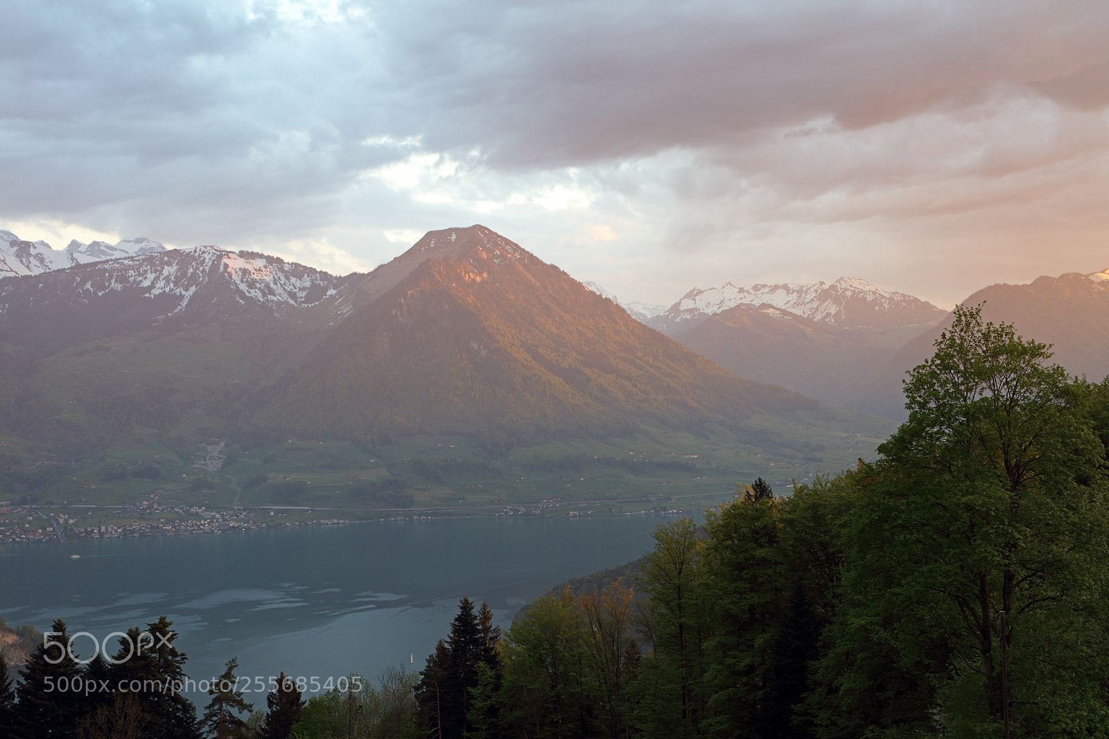 Canon EOS 5DS sample photo. Sunset on a rainy photography