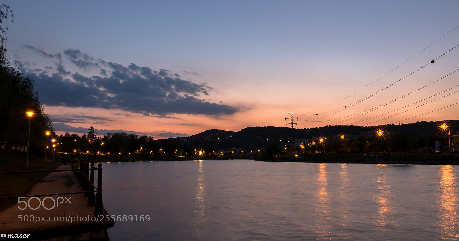Canon EOS 100D (EOS Rebel SL1 / EOS Kiss X7) sample photo. Somes river at night photography