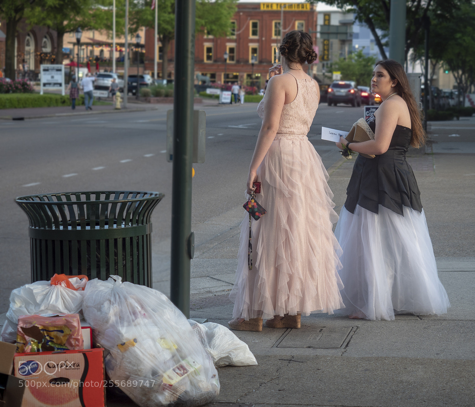 Olympus OM-D E-M1 Mark II sample photo. Life in the city photography