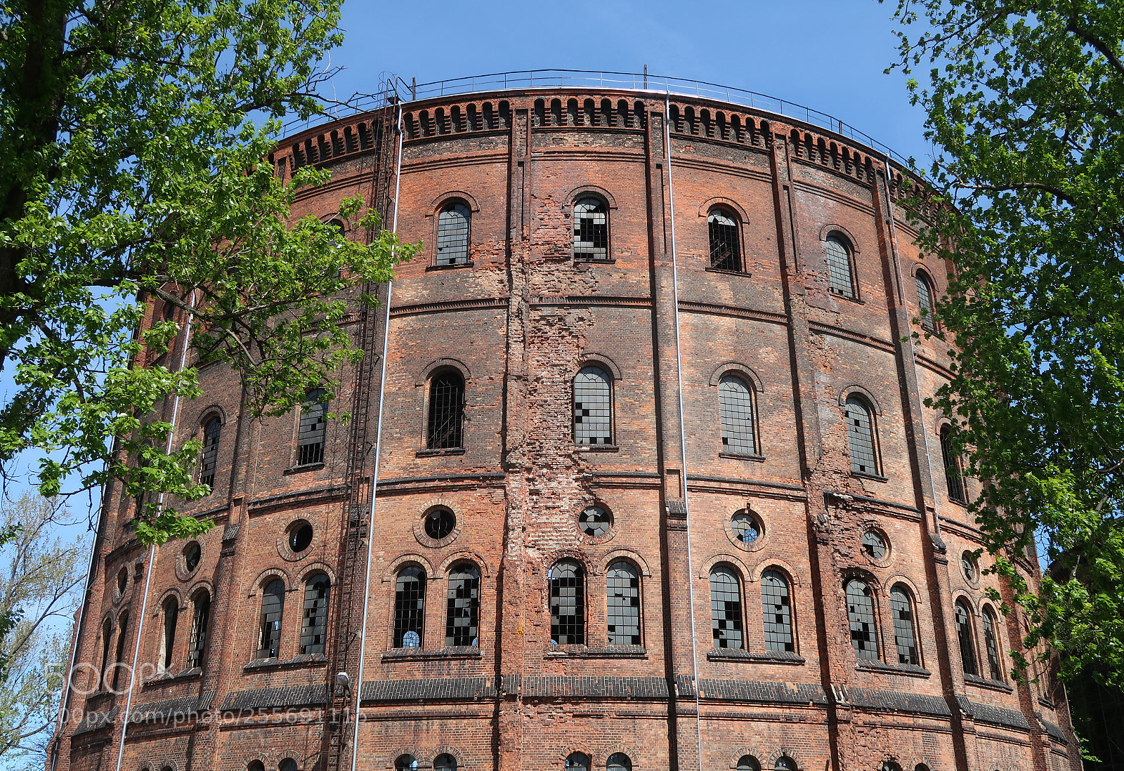 Canon PowerShot G7 X Mark II sample photo. Old gasworks photography