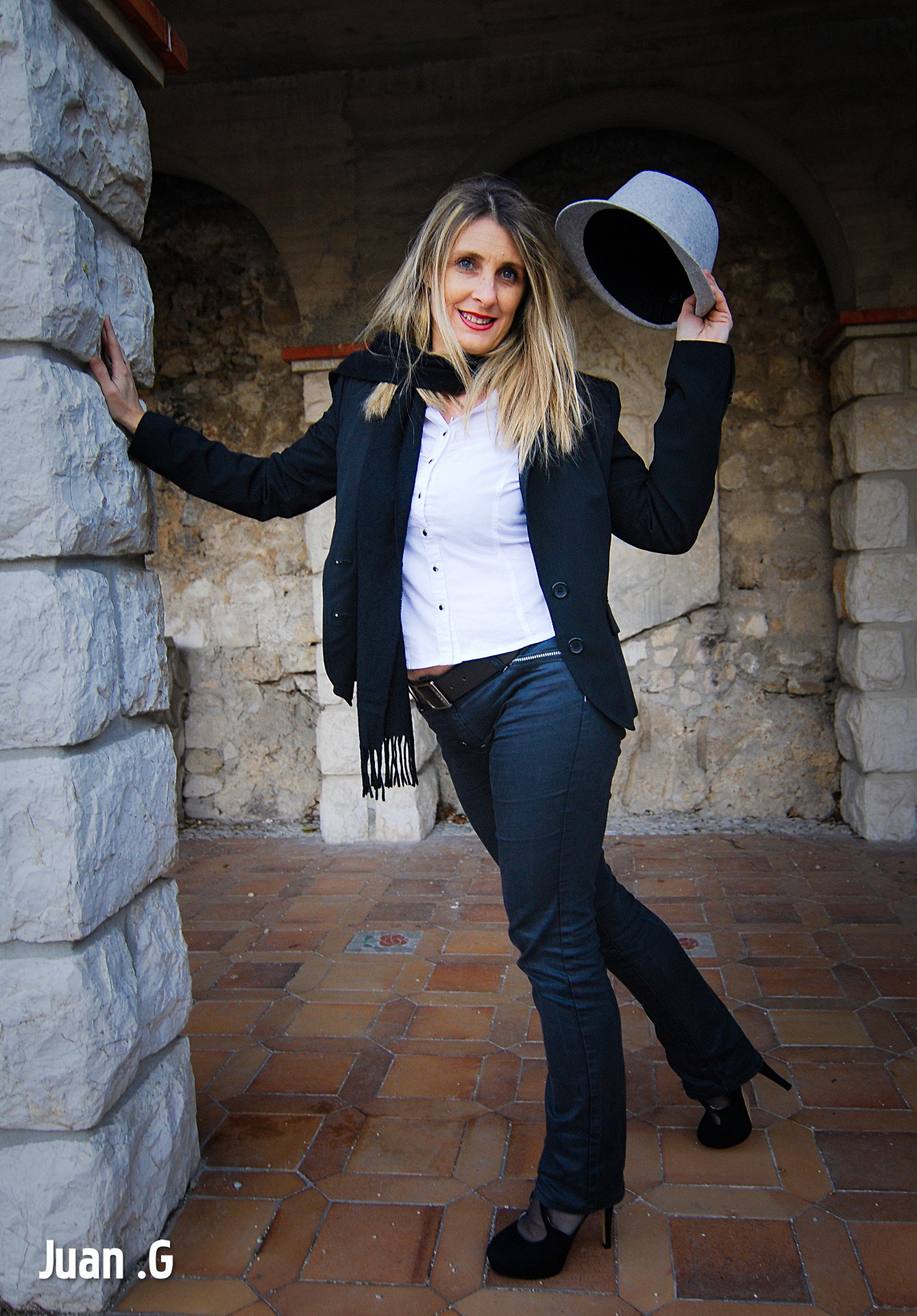Nikon D200 sample photo. Sylvie au top! photography