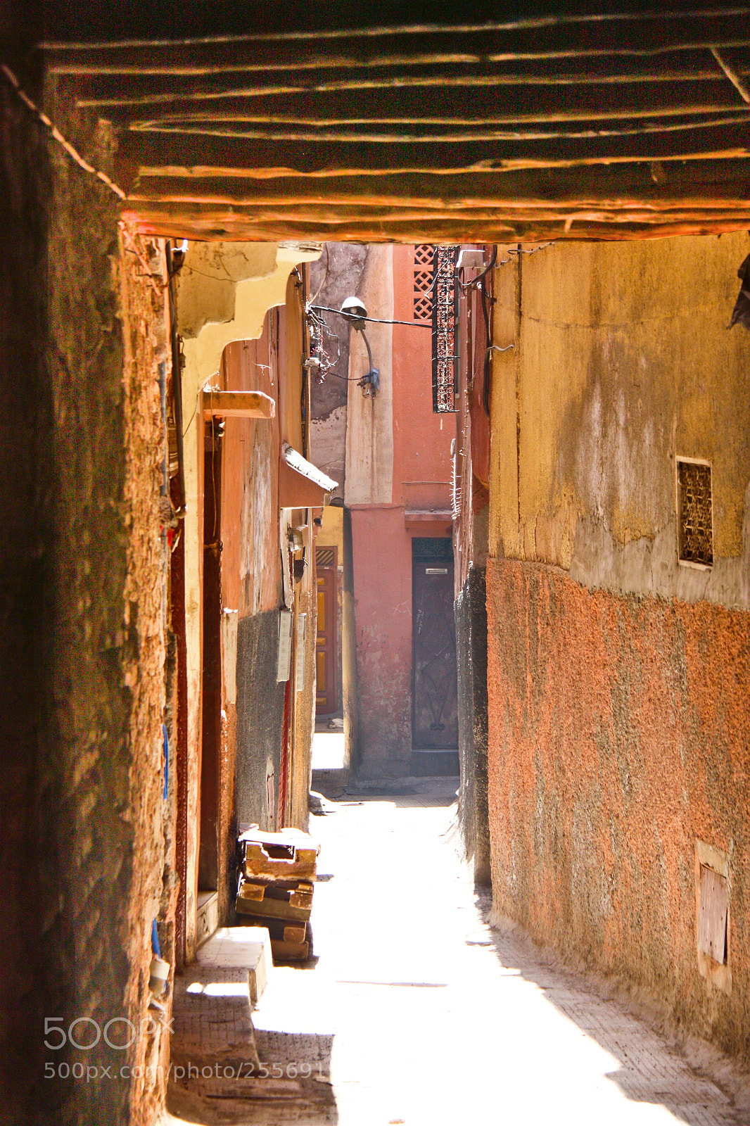 Canon EOS 450D (EOS Rebel XSi / EOS Kiss X2) sample photo. Old yard of marrakesh photography